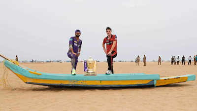 समंदर किनारे ट्रॉफी के साथ अय्यर और कमिंस, आईपीएल फाइनल की फोटोशूट में दिखी चेन्नई की छाप