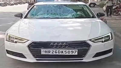 नोएडा में बुजुर्ग को टक्कर मारने वाली ऑडी कार दिल्‍ली में मिली, चालक अभी लापता