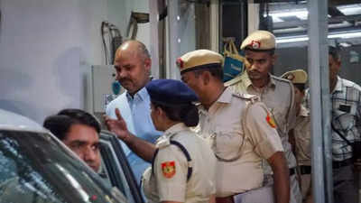 स्वाति मालीवाल केस में बिभव कुमार की बड़ी मुश्किलें, तीन दिन की पुलिस हिरासत बढ़ी