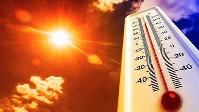 UP Temperature Today: झांसी में 132 साल का रेकॉर्ड टूटा, यूपी में झुलसते टॉप 10 शहर का तापमान देखिए