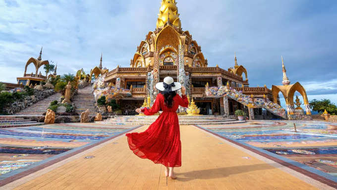 पिछले साल थाईलैंड में पर्यटकों की संख्‍या 