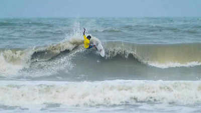 Indian Open of Surfing: इंडियन ओपन ऑफ सर्फिंग के दूसरे दिन तमिलनाडु के सर्फर्स का जलवा, टॉप सीड सिवाराज हुए बाहर