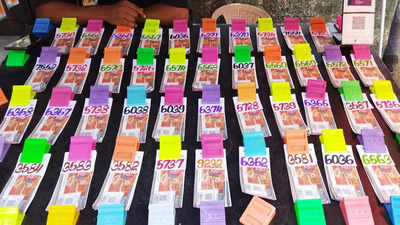 Akshaya Lottery Result Today: ഞായറാഴ്ചത്തെ ഭാഗ്യശാലി ഈ ടിക്കറ്റിനുടമ; അക്ഷയ ലോട്ടറി ഫലം പുറത്ത്, ഒന്നാം സമ്മാനം 70 ലക്ഷം
