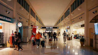Most Luxurious Airport: সাততারা হোটেলও এসব বিমানবন্দরগুলির কাছে ডাহা ফেল! এমন লাক্সারি এয়ারপোর্টগুলি সম্পর্কে জানেন?