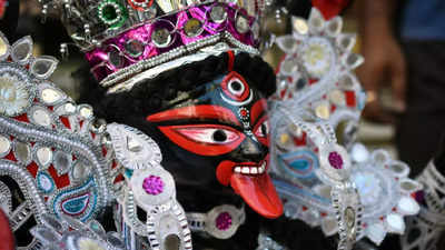 Falharini Kali Puja: এই নিয়মে পালন করুন ফলহারিণী অমাবস্যা, মা কালীর আশীর্বাদে পূরণ হবে মনের সব ইচ্ছে