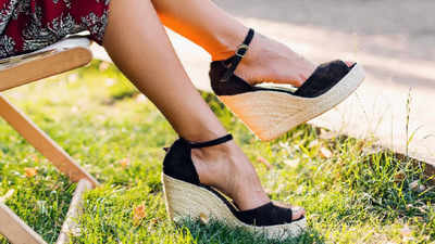77% तक की छूट पर मिल रही Women Sandals मचा रही बबाल, स्‍टाइल में हैं नंबर वन
