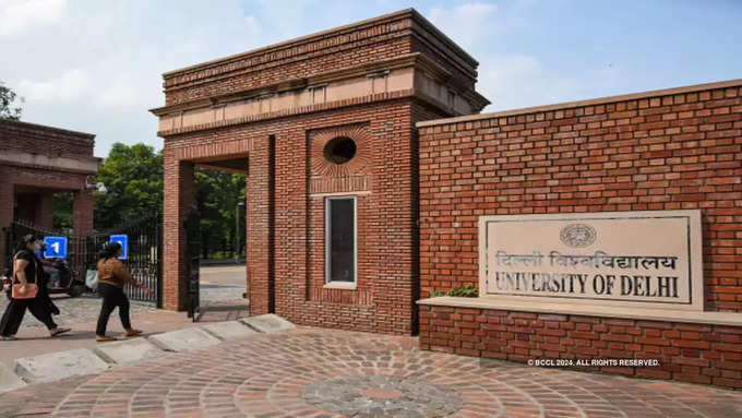 Delhi University (DU), IIT Roorkee