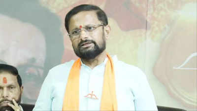 महाराष्ट्र में फिर आएगा सियासी भूचाल? उद्धव ठाकरे की पार्टी के 2 सांसद एकनाथ शिंदे के संर्पक में, शिवसेना नेता का दावा