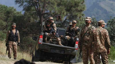 पाकिस्तानी सेना के काफिले पर आतंकवादी हमला, कैप्टन समेत 7 जवान मारे गए, IED ब्लास्ट में उड़ाया वाहन