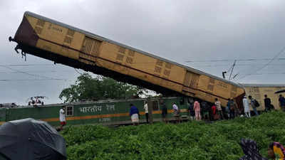 Kanchanjunga Express Accident: पश्चिम बंगालमध्ये मोठा रेल्वे अपघात; कंचनजंगा एक्स्प्रेसला मालगाडीची धडक, ८ जणांचा मृत्यू