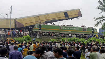 Kanchanjunga Express Accident: ಬಂಗಾಳದಲ್ಲಿ ರೈಲು ಅಪಘಾತ: ಏನಿದು ಕವಚ್? ಸುರಕ್ಷತಾ ವ್ಯವಸ್ಥೆಯ ಮಹತ್ವವೇನು?