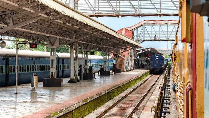 IRCTC पर ऐसे करें टिकट बुक 