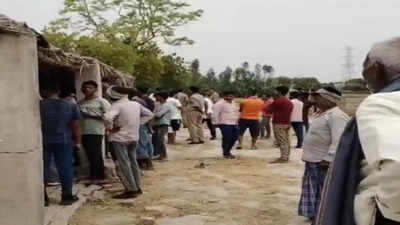 फतेहपुर में बुजुर्ग किसान ने फांसी लगाकर की आत्महत्या, एसडीएम की डांट फटकार से उठाया खौफनाक कदम