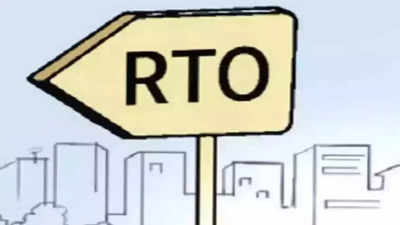 प्रतापगढ़ RTO में बड़ा खेल, पुडुचेरी से चोरी दो बसों का किया पंजीकरण, पकड़े गए तो मध्य प्रदेश के लिए दी एनओसी