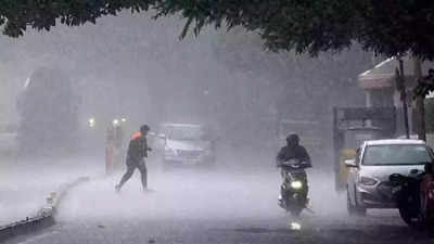 Weather Update: मुंबईत रिमझिम, आकाशात ढगांची गर्दी, तर विदर्भाला ऑरेंज अलर्ट, पुढील तीन दिवस महत्त्वाचे