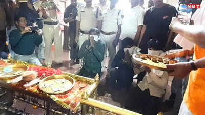 Rajgarh News: अजब मामला! पुलिस कस्टडी में आते ही बदला चोरों का मन, जिस मां जालपा मंदिर में की चोरी वहीं पहुंच मांगी माफी