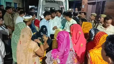 फिरोजाबाद में बंदी की मौत के बाद भड़के परिवार को पुलिस ने मनाया, 5 लाख का चेक दिया, सुबह हुआ अंतिम संस्‍कार