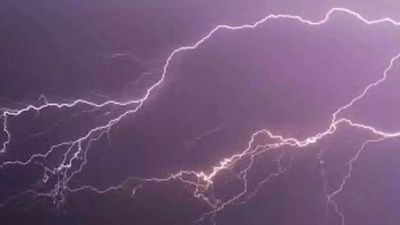 Satna Lightning News: सतना में मानसून के साथ ही आया दर्दनाक हादसा, आकाशीय बिजली गिरने से 4 की मौत 5 घायल