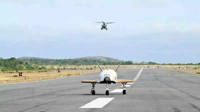 ISRO Pushpak Landing: पुष्पकचे तिसरे यशस्वी लँडिंग; चाचणी कोठे? जाणून घ्या यानाची खासियत
