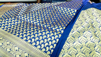 Silk Saree Care: বর্ষায় সিল্ক শাড়িতে ছাতা পড়ছে? যত্ন নিন এই ৪ নিয়ম মেনে