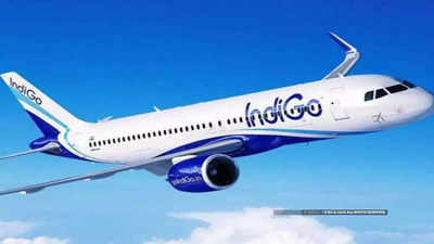 ये क्या! देहरादून से वाराणसी जा रहे 18 यात्रियों को लखनऊ में छोड़कर उड़ गई Indigo फ्लाइट