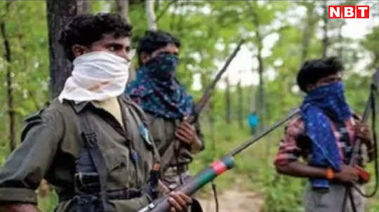 झारखंड के पलामू में कन्स्ट्रक्शन साइट पर नक्सलियों का हमला, तीन गाड़ियां फूंकी