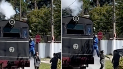 ट्रेन की पटरी के पास फोटो खिंचवा रही थी महिला, तभी पीछे से आ गई ट्रेन, नहीं हटी तो ड्राइवर ने ‘लात मार’ दी