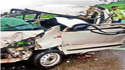 Mumbai-Pune Expressway: खंडाळा घाटात तीन वाहनांचा विचित्र अपघात; कारमधील दोघांचा जागीच मृत्यू