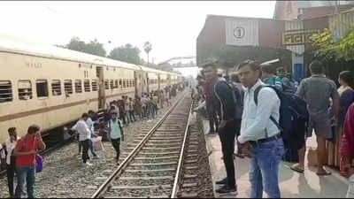 किऊल-गया रेलवे खंड पर सफर करने वाले यात्रियों के लिए जरूरी खबर, कई ट्रेनें रद्द तो कुछ का मार्ग बदला