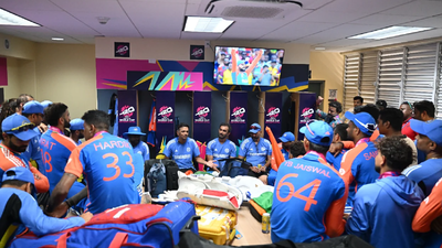 BCCIએ વર્લ્ડ કપ વિજેતા ભારતીય ટીમને 125 કરોડ રૂપિયા ઈનામમાં આપશે, ખેલાડીઓ પર નોટોનો વરસાદ