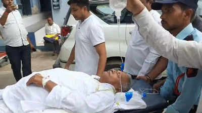 Bihar News : मीटिंग के दौरान बिहार के पूर्व मंत्री हरिनारायण सिंह की तबीयत हुई खराब, पटना रेफर