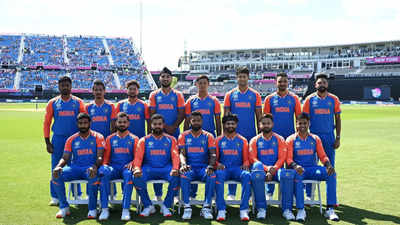 Team India: वर्ल्ड चैंपियन भारतीय टीम दिल्ली में हुई लैंड, फैंस ने किया ग्रैंड वेलकम