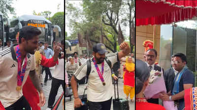 Indian Team Celebration LIVE: दिल्ली पहुंचते ही नाचने लगे रोहित शर्मा, जानें कब और कहां देख सकते हैं विश्व विजेता का जश्न-परेड लाइव