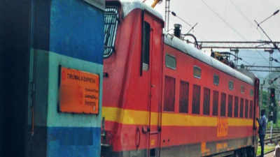 Tirumala Train: తిరుమల శ్రీవారి భక్తులకు గుడ్‌న్యూస్.. ఆ ఎక్స్‌ప్రెస్ రైలును రద్దు చేయలేదు