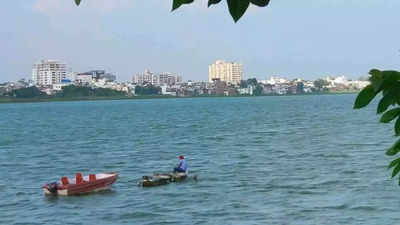 रामगढ़ ताल में ऑक्सिजन की कमी से मर रहीं मछलियां, गोरखपुर में हुआ चौंकाने वाला खुलासा