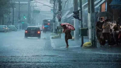Mumbai Rain Update: मुंबईत तुरळक सरीच; जुलै उजाडला तरी जोरदार पावसाचं वेटिंग, कसं असेल आजचं हवामान?