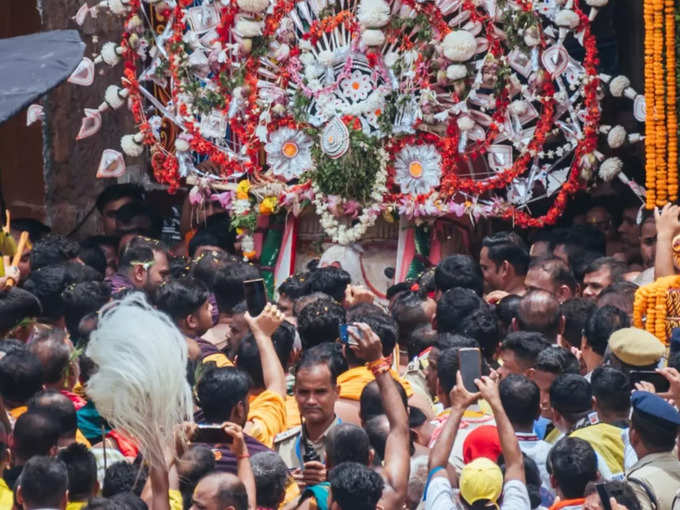 ​नंदीघोष’ रथ पर सवार हुए भगवान