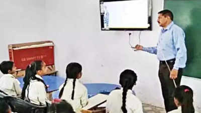 Sainik School Vacancy 2024: सैनिक स्कूल में टीचिंग और नॉन टीचिंग पदों पर वैकेंसी, यहां देखें नोटिफिकेशन