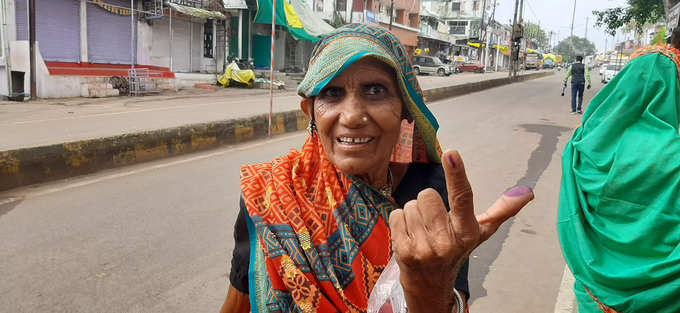 वोटिंग को लेकर महिलाओं में भारी उत्साह
