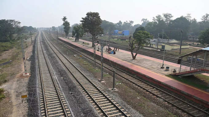 हावड़ा-मुंबई  रेल मार्ग पर माल ढुलाई आसान होगी