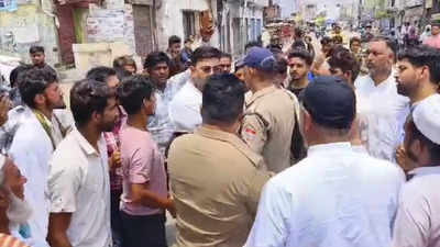 उत्तराखंड: मंगलौर उपचुनाव में हिंसा, 4 लोग हुए घायल, बद्रीनाथ में शांतिपूर्ण माहौल में डाले गए वोट