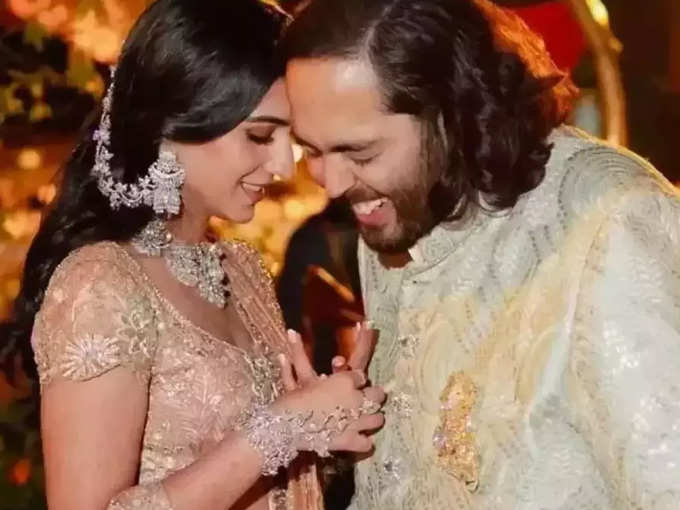 भारत और एशिया के सबसे अमीर शख्स के बेटे की शादी की गवाह बनी दुनिया
