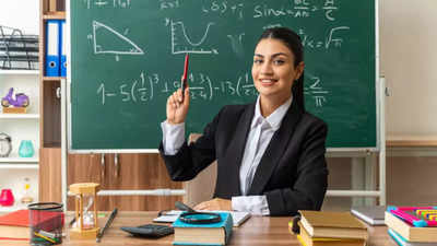 DU Teacher Vacancy 2024: दिल्ली यूनिवर्सिटी में टीचर की जॉब, 12 कॉलेजों के लिए नोटिफिकेशन इसी महीने