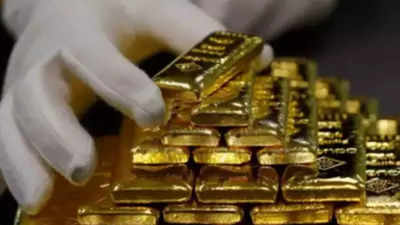 दो खच्चरों पर 108 किलो सोना, कैसे चीन से दिल्ली तक जुड़ रहे तस्करी के तार