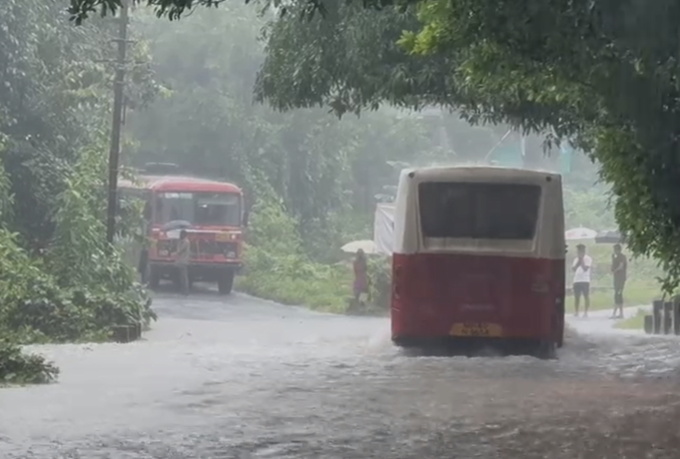 Ratnagiri News: रत्नागिरीत मुसळधार पाऊस, दापोली खेड राज्यमार्ग बंद