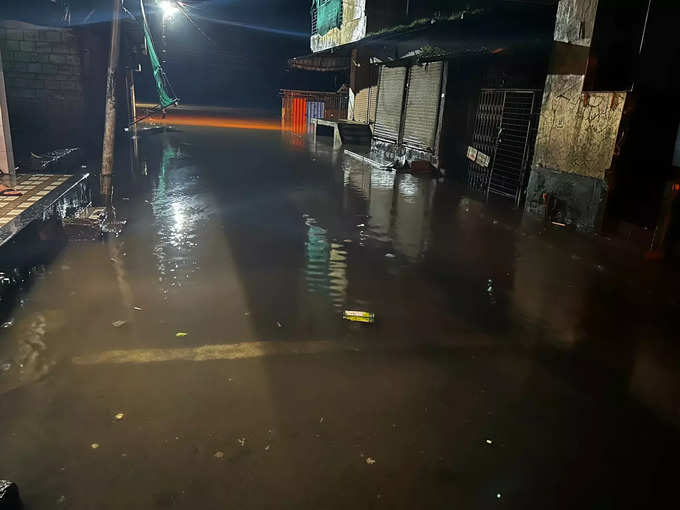 Ratnagiri Khed Rain Update : रत्नागिरीमध्ये मुसळधार, अनेक ठिकाणी पाणी साचलं