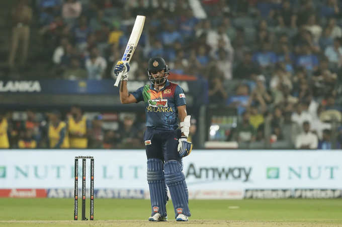 दासुन शनाका ने बरपाया है भारतीय गेंदबाजों पर कहर 