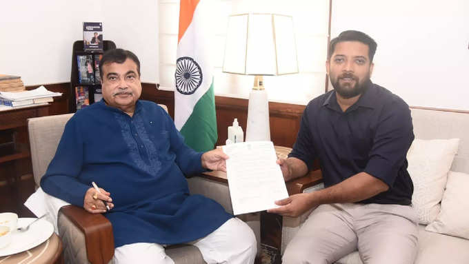 Shafi with gadkari