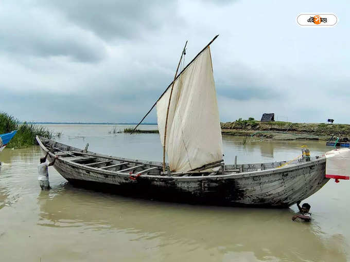 নৌকা তৈরি হয় একমাসে