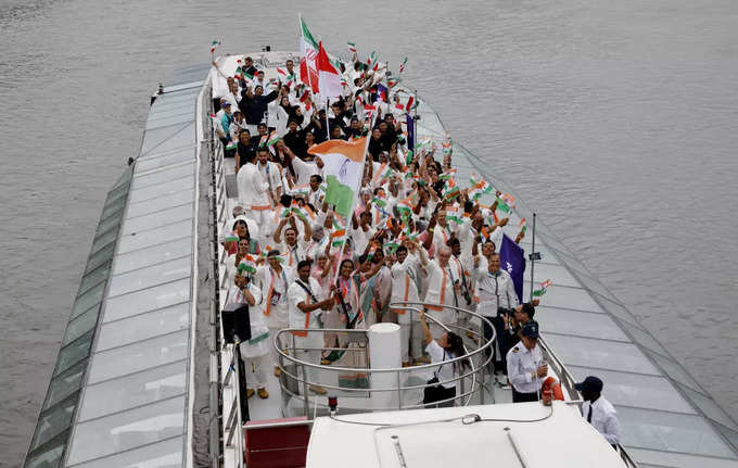 Paris Olympics Opening Live: भारतीय खेळाडू उत्साहीत, आलिशान क्रूझवर एंट्री